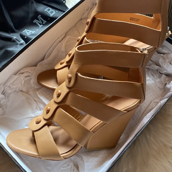 L.A.M.B Gladiator bootie in Tan - Picture 4 of 8